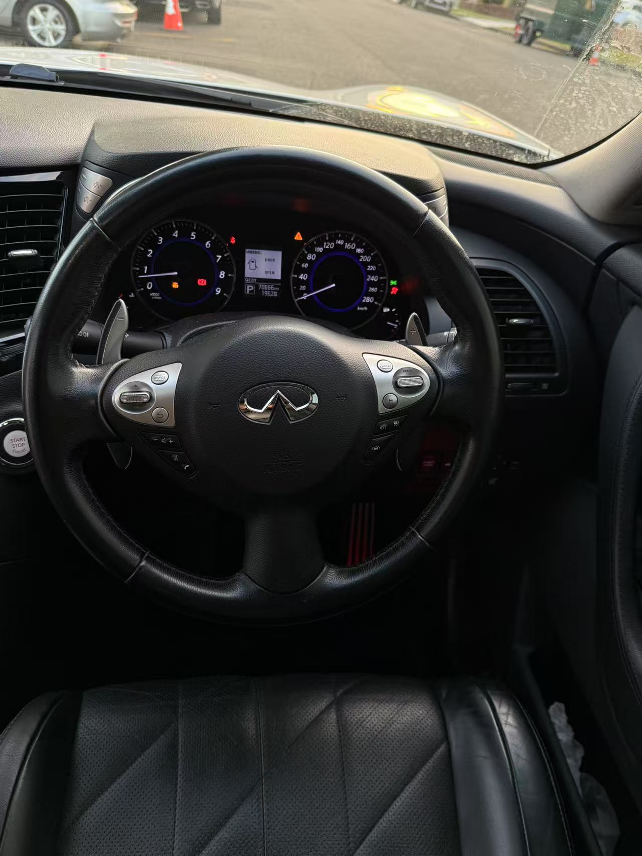 2015 Infiniti QX70