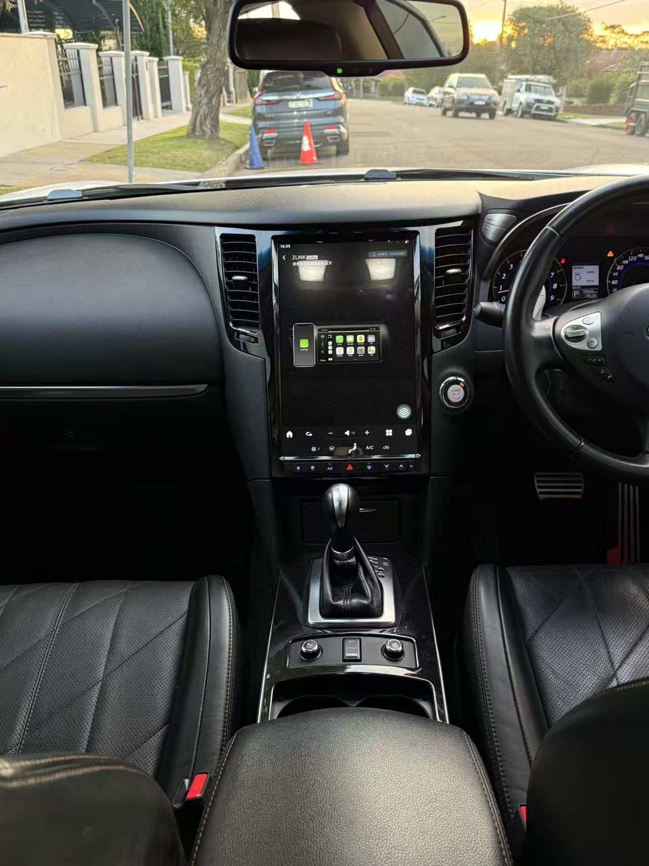 2015 Infiniti QX70