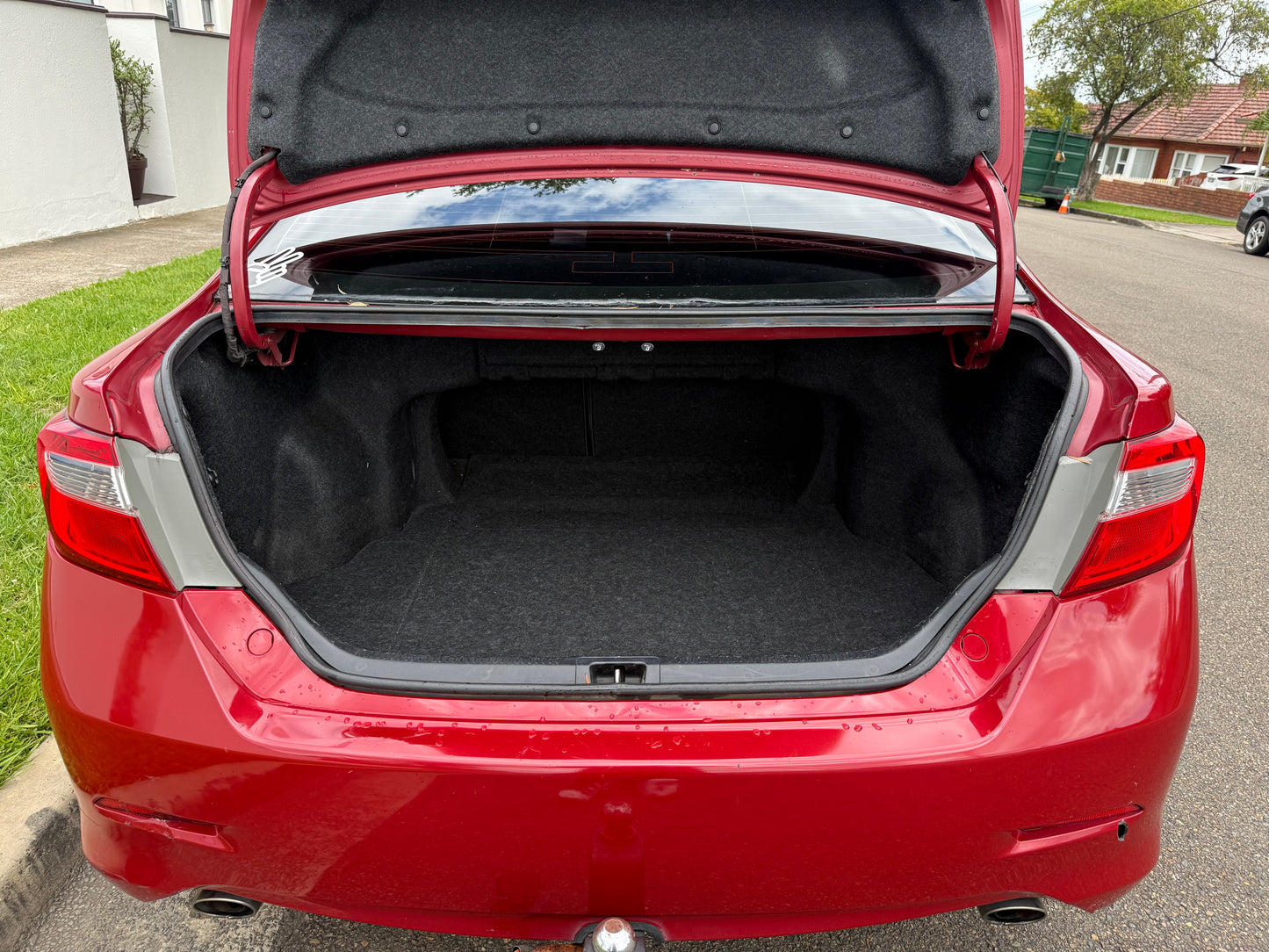 2012 Toyota aurion