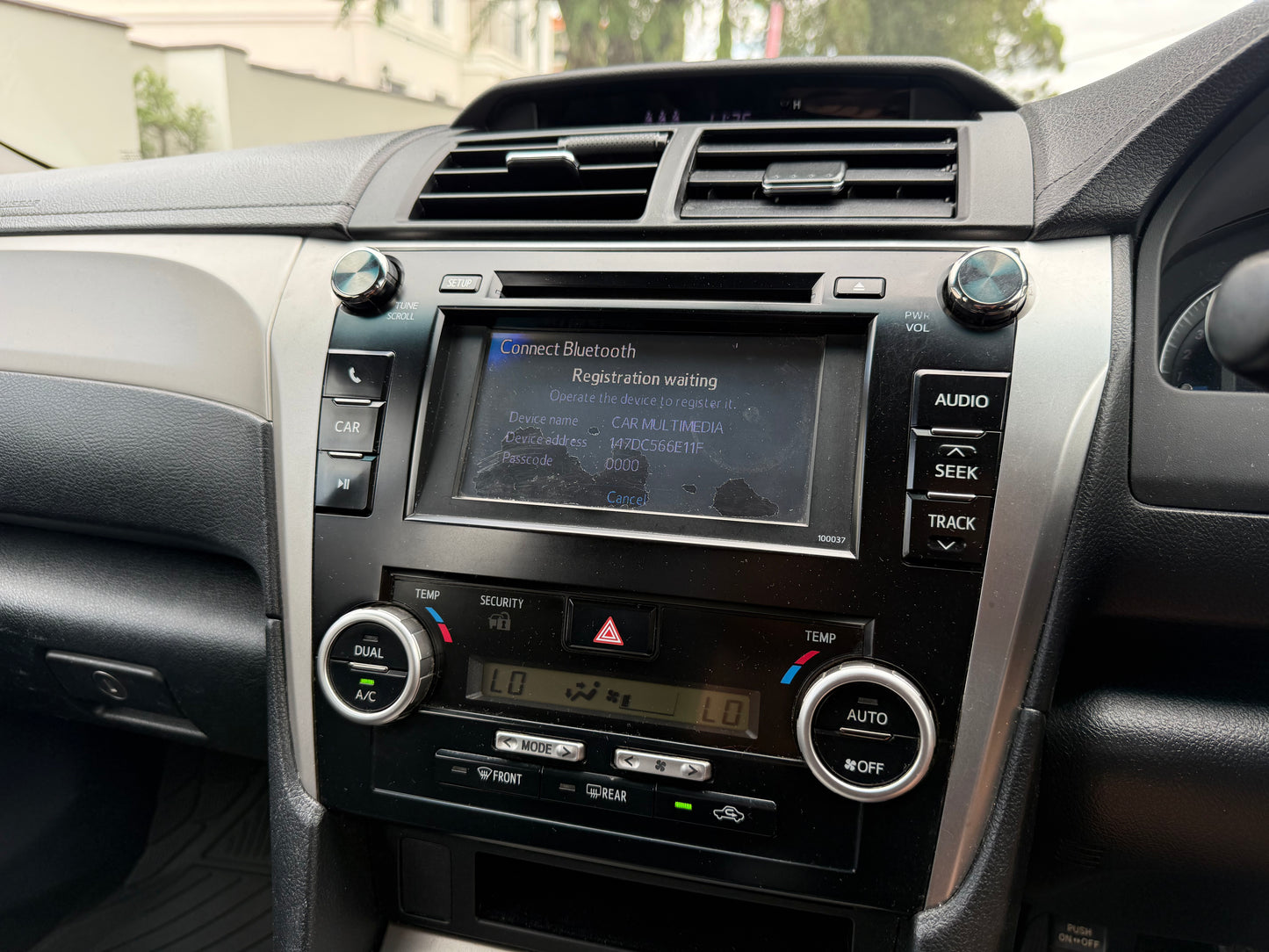 2012 Toyota aurion