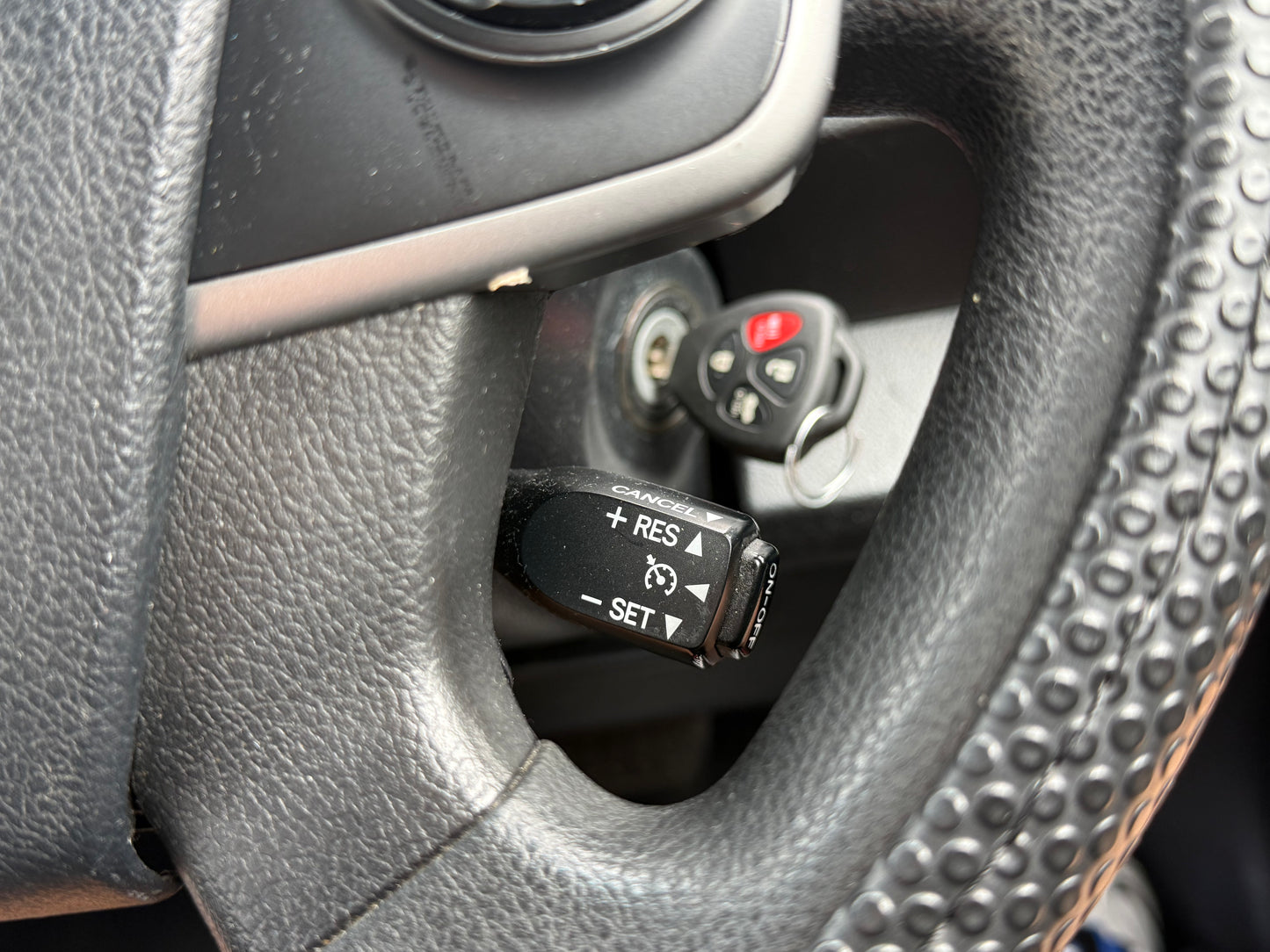 2012 Toyota aurion