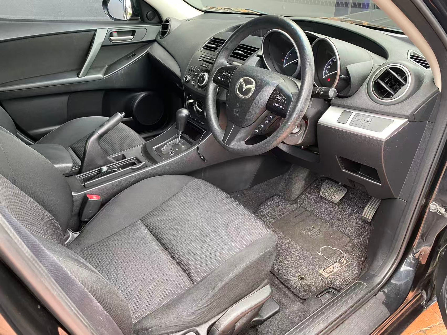 2011mazda 3