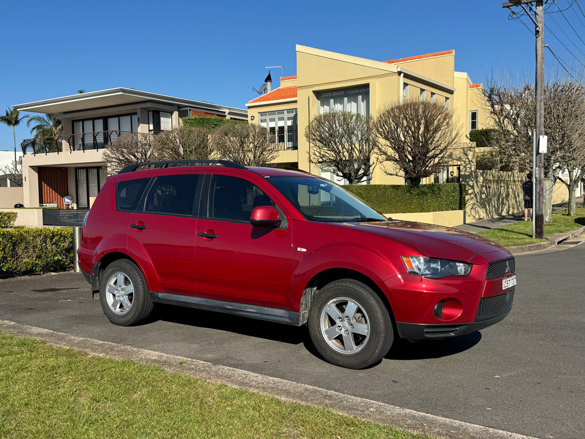 2011 Mitsubishi Outlander LS 4WD