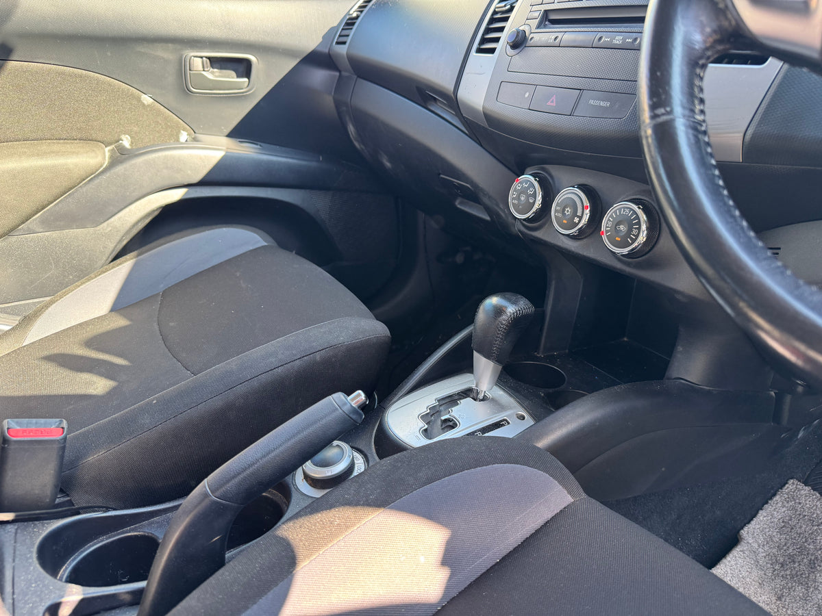 2011 Mitsubishi Outlander LS 4WD